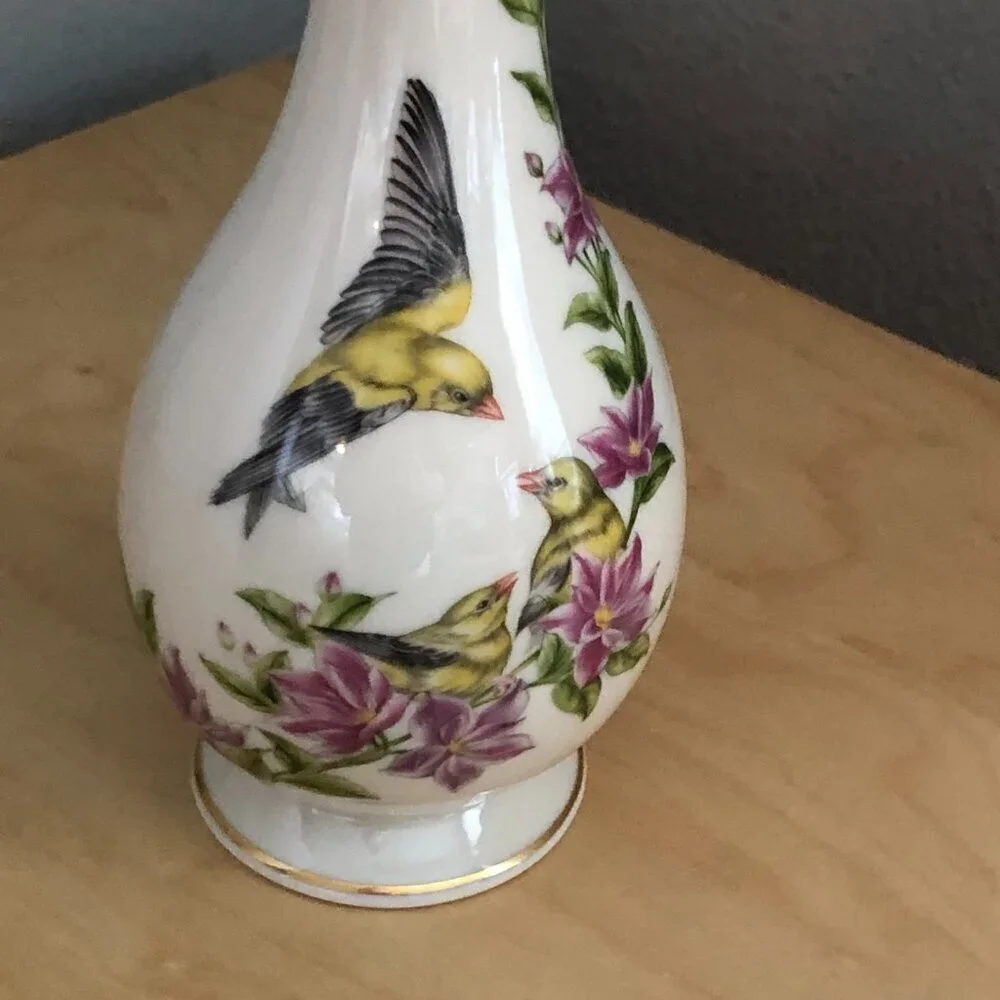 Lenox Mother’s Day Bud Vase 1985 Yellow Birds Pink Lilies Limited Edition 8